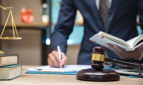 Protecting Your Business Interests: The Benefits of Hiring a Commercial Litigation Lawyer