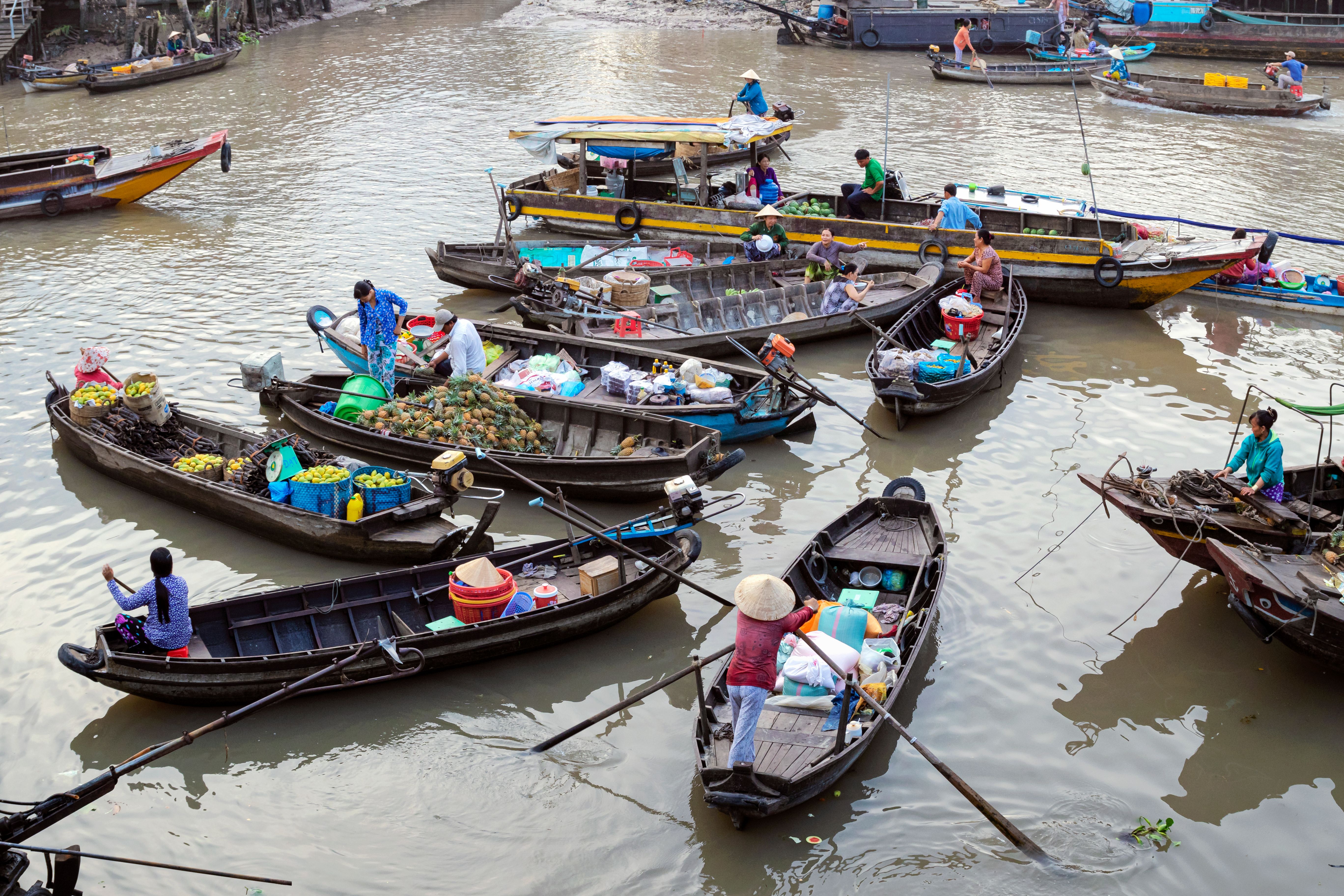 Vendors at a floating market on the Mekong Delta in Can Tho, Vietnam
